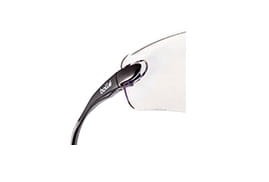 Nowe okulary ochronne BOLLE COBRA BEZBARWNE AS/AF - lekkie, sportowe, zapewniające maksymalną ochronę i komfort.