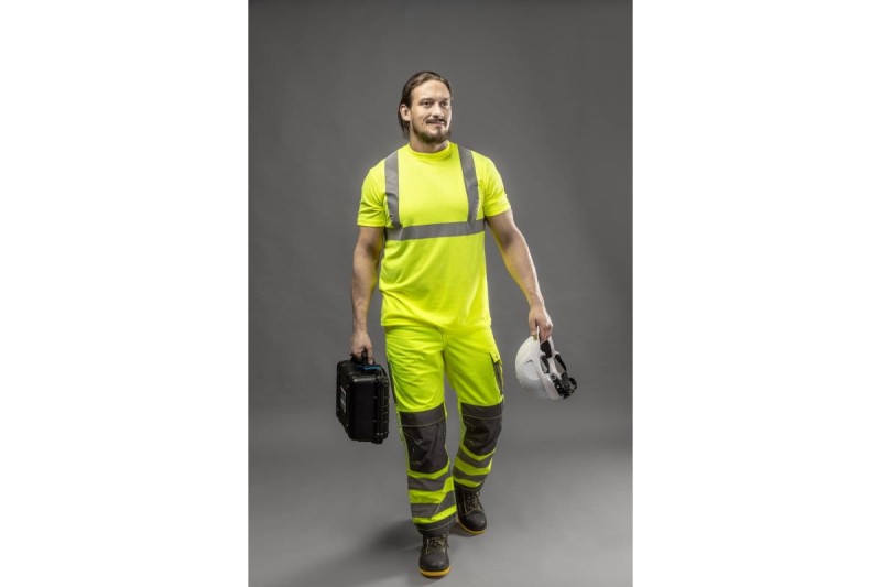 HT5K950_JURAL_T-Shirt_HT5K364_WERSE_Spodnie_HT5K565_BERKEL_buty.jpg
